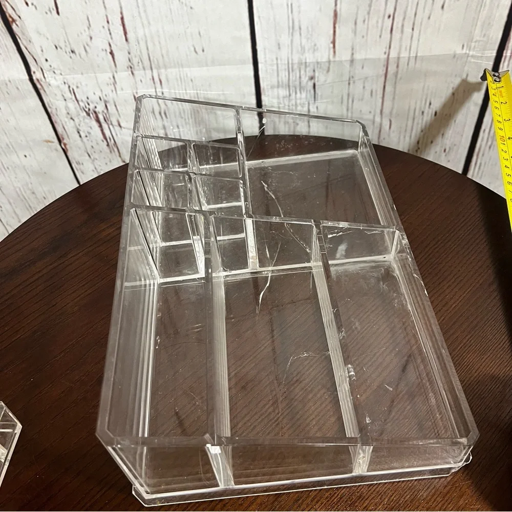 N/A clear acrylic